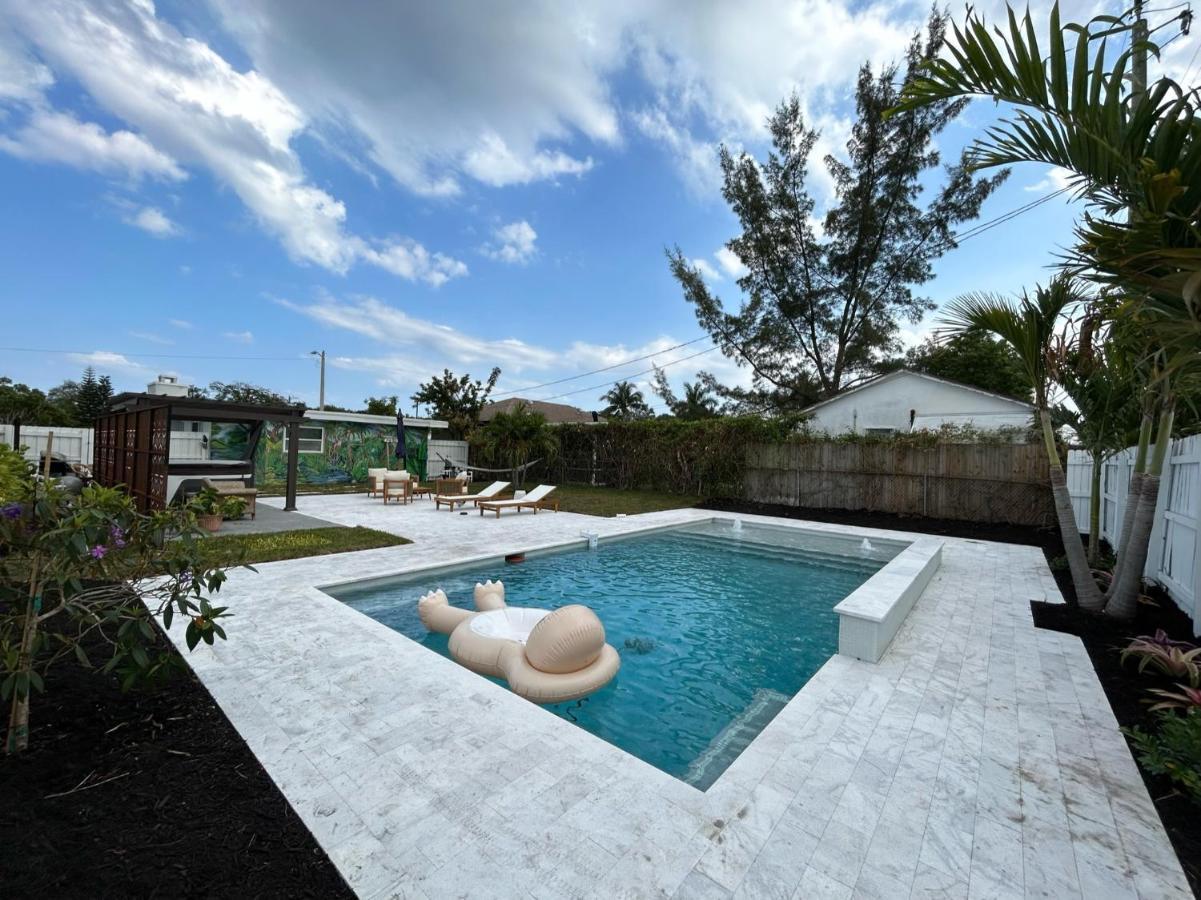 Jungle Cottage With Luxury Pool, Hot Tub And More! Лейк Уърт Екстериор снимка
